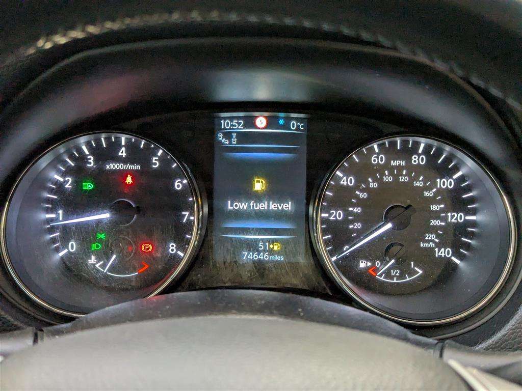 <p>2015 NISSAN QASHQAI TEKNA DIG-T</p>