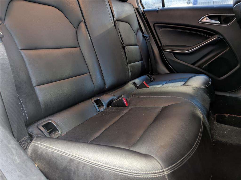 <p>2016 MERCEDES-BENZ A 180 SE</p>