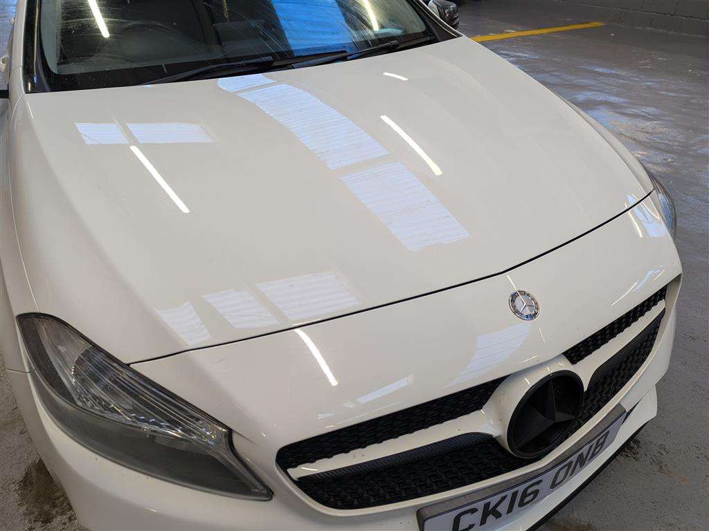 <p>2016 MERCEDES-BENZ A 180 SE</p>