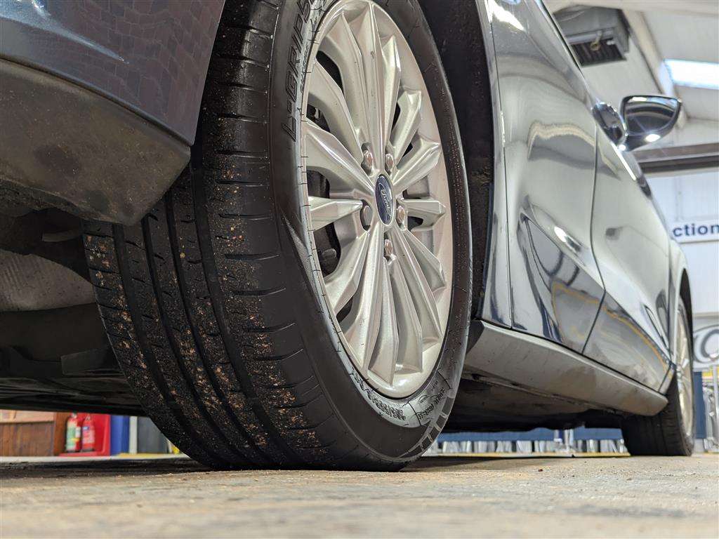 <p>2018 FORD FOCUS TITANIUM</p>