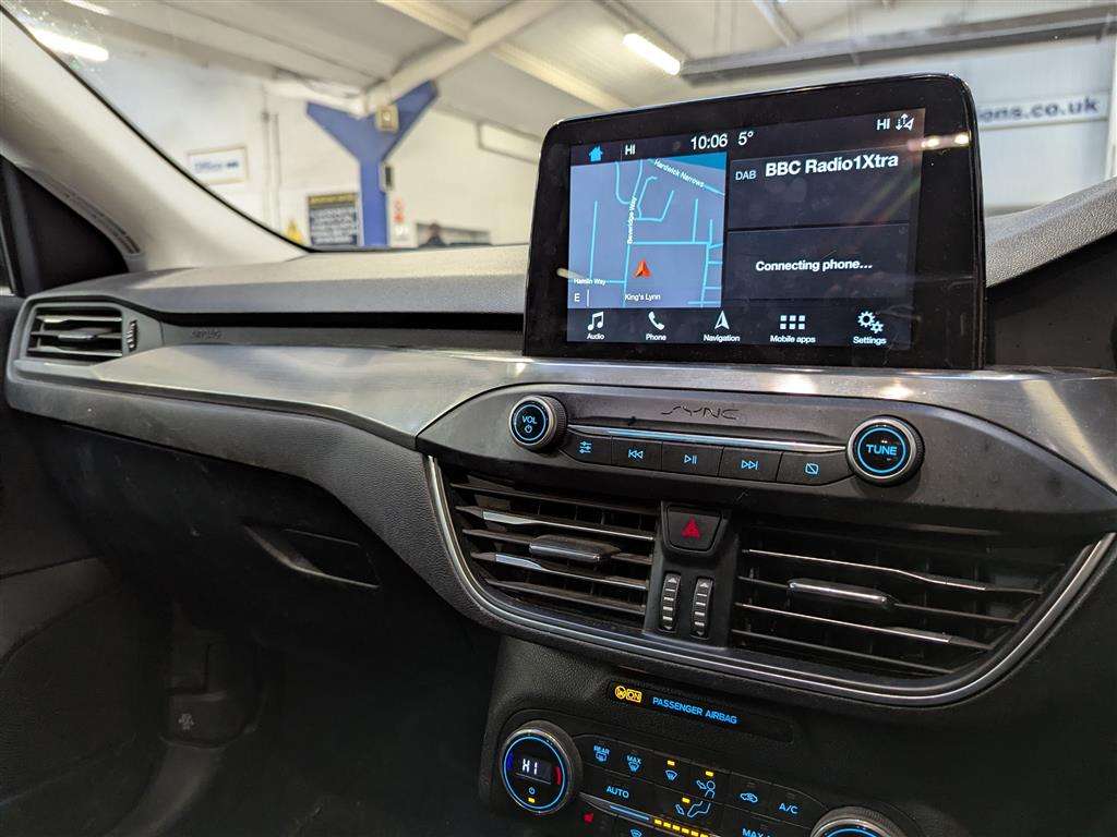 <p>2018 FORD FOCUS TITANIUM</p>