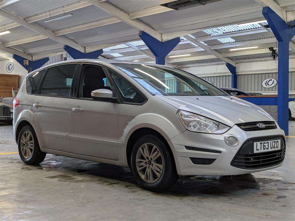 <p>2013 FORD S-MAX ZETEC TDCI 140</p>