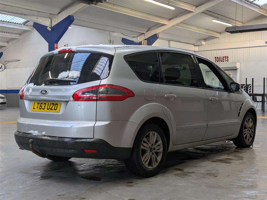 <p>2013 FORD S-MAX ZETEC TDCI 140</p>