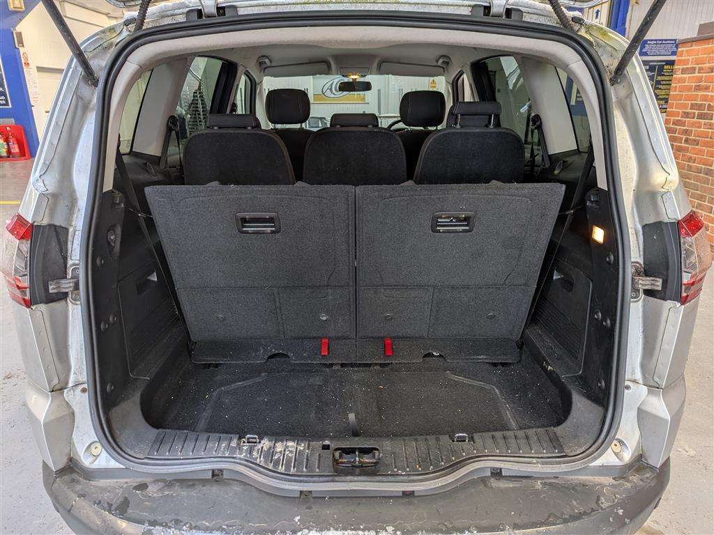 <p>2013 FORD S-MAX ZETEC TDCI 140</p>