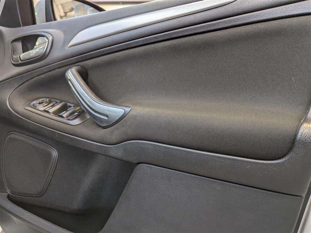 <p>2013 FORD S-MAX ZETEC TDCI 140</p>