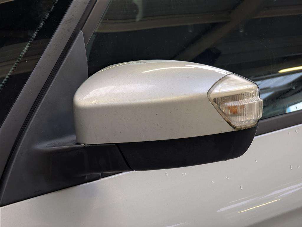 <p>2013 FORD S-MAX ZETEC TDCI 140</p>