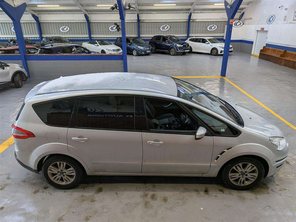 <p>2013 FORD S-MAX ZETEC TDCI 140</p>