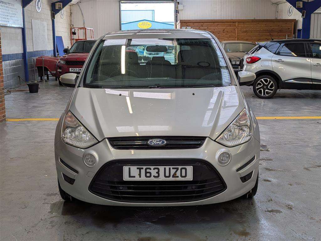 <p>2013 FORD S-MAX ZETEC TDCI 140</p>