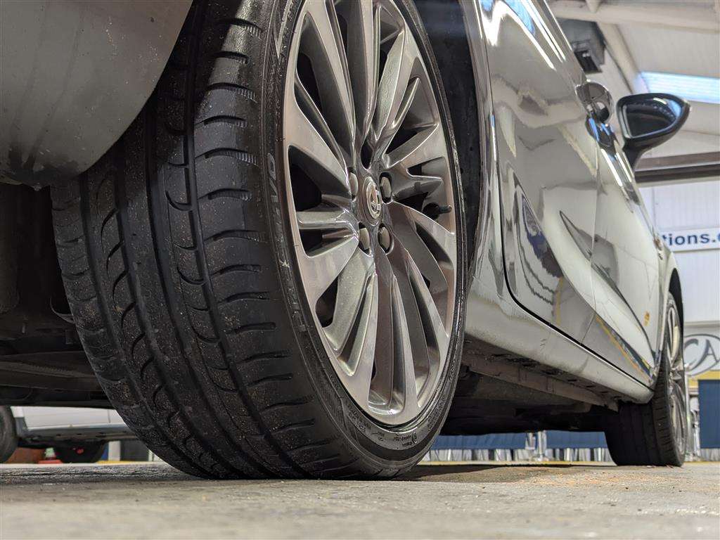 <p>2020 VAUXHALL ASTRA SRI VX LINE NAV TUR</p>