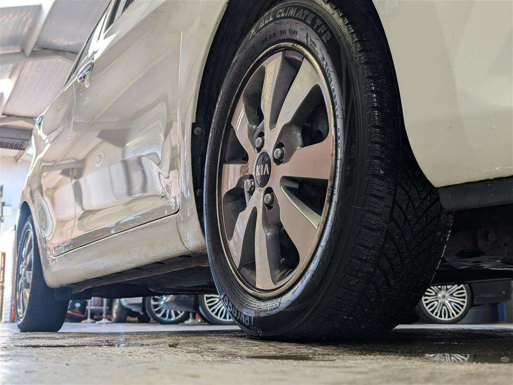 <p>2016 KIA PICANTO SR7</p>