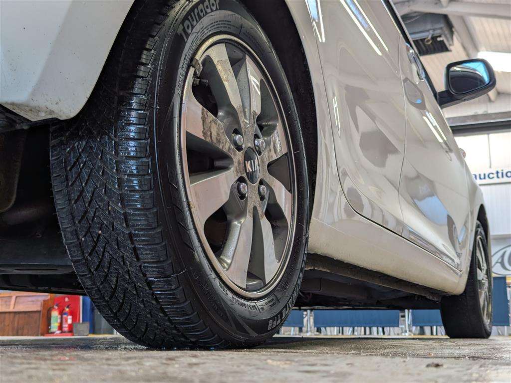 <p>2016 KIA PICANTO SR7</p>