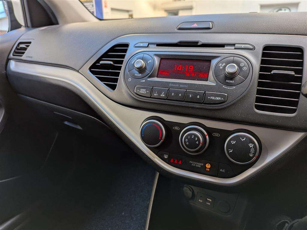 <p>2016 KIA PICANTO SR7</p>