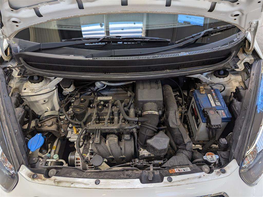 <p>2016 KIA PICANTO SR7</p>