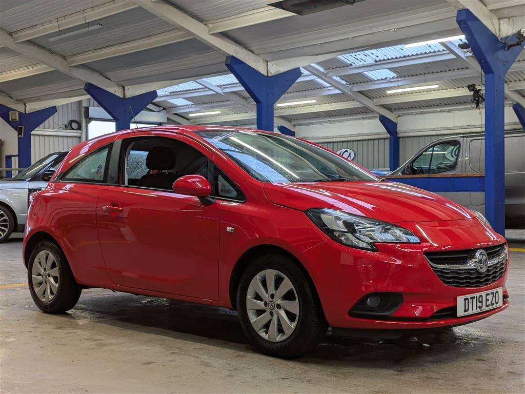 <p>2019 VAUXHALL CORSA DESIGN</p>
