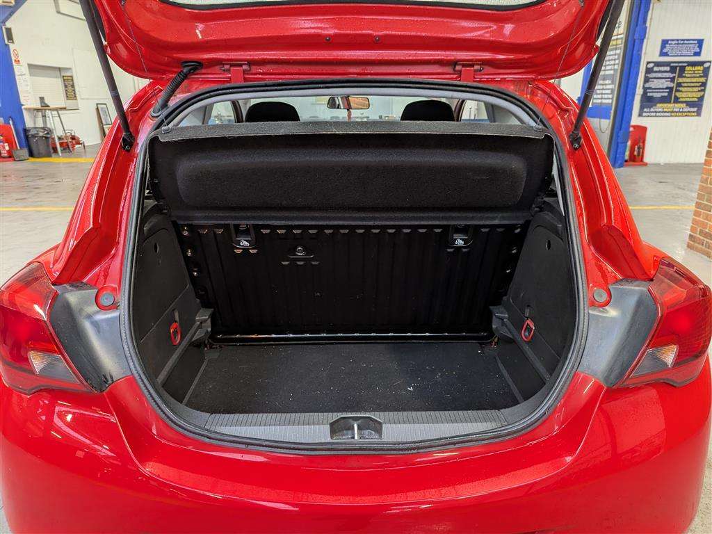 <p>2019 VAUXHALL CORSA DESIGN</p>