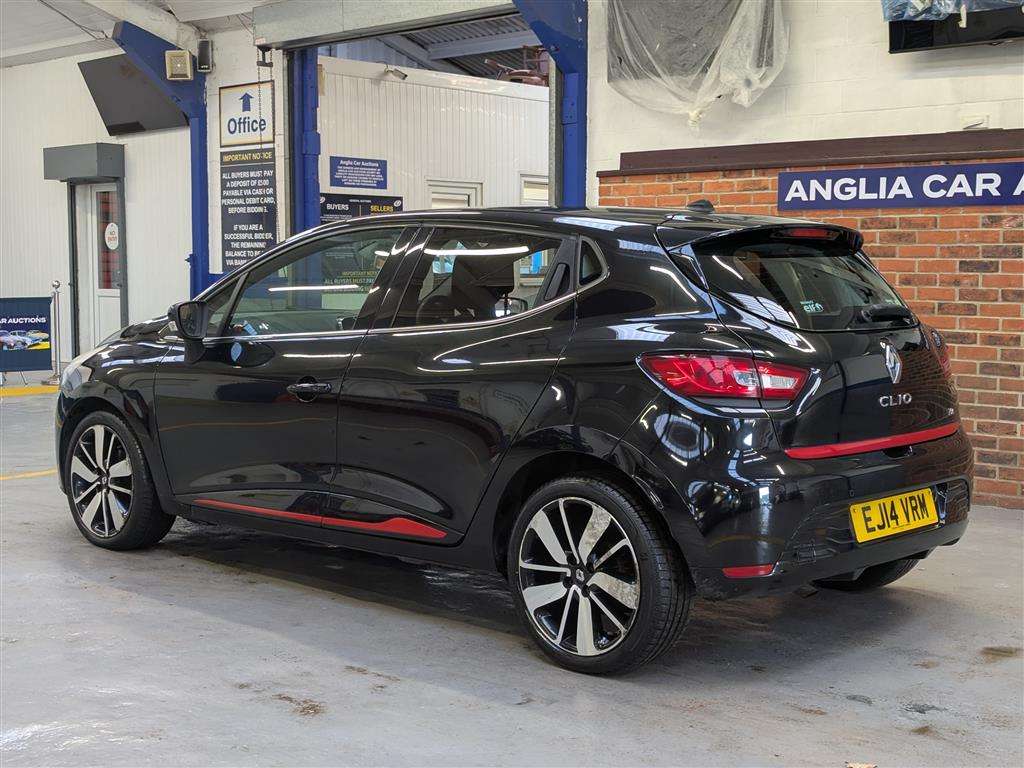 <p>2014 RENAULT CLIO D-QUE S M-NAV NRG TC</p>