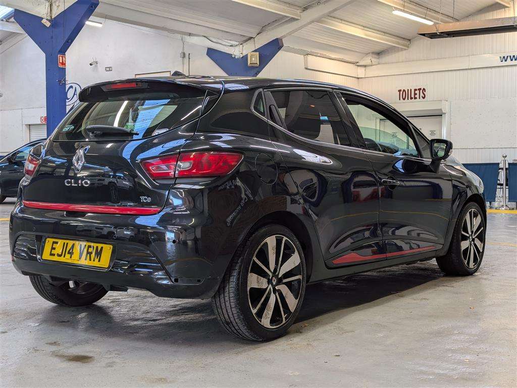 <p>2014 RENAULT CLIO D-QUE S M-NAV NRG TC</p>