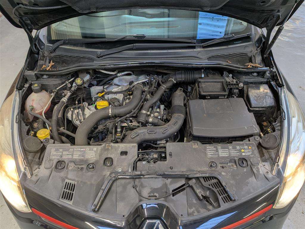 <p>2014 RENAULT CLIO D-QUE S M-NAV NRG TC</p>