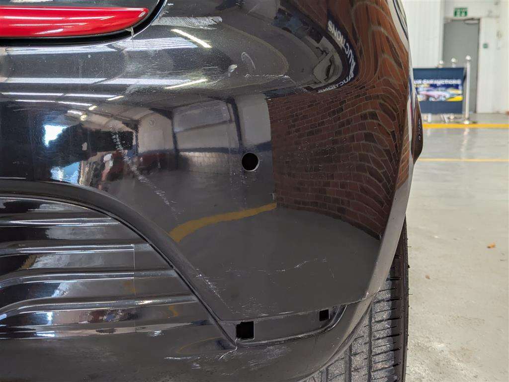 <p>2014 RENAULT CLIO D-QUE S M-NAV NRG TC</p>