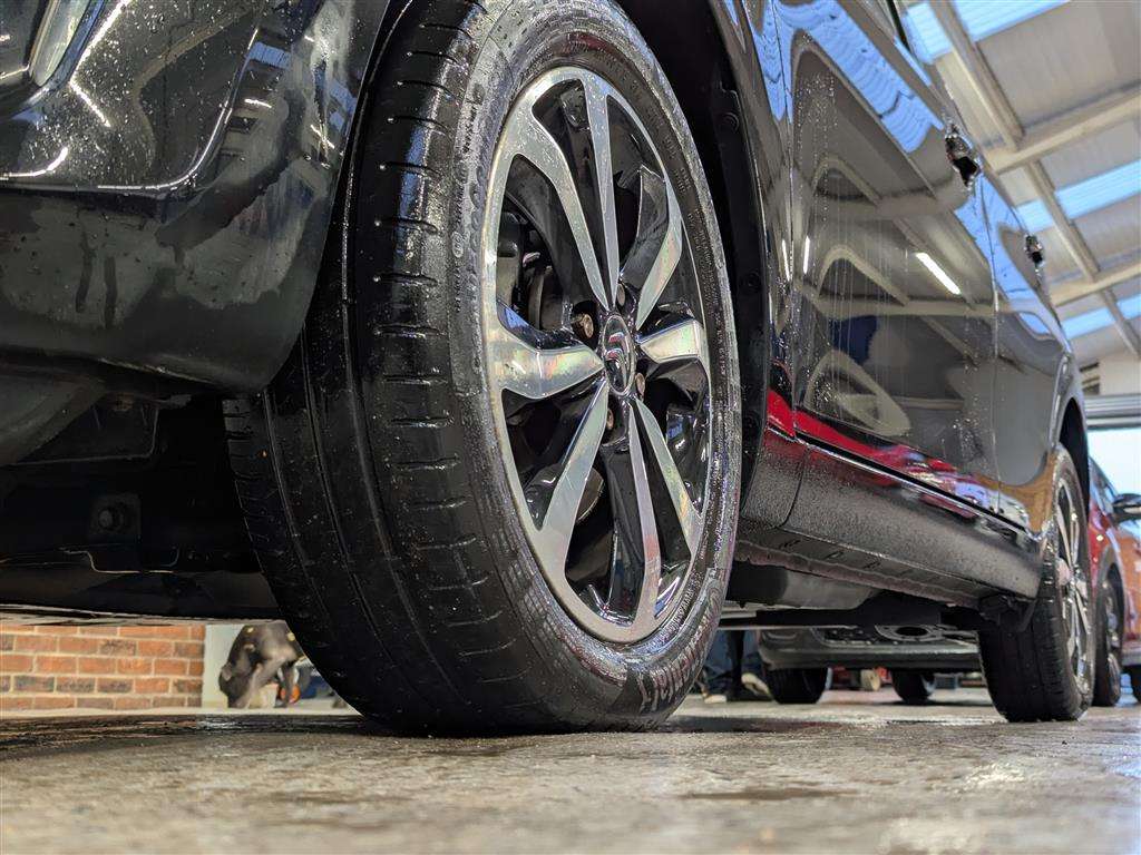 <p>2021 CITROEN C1 SHINE</p>