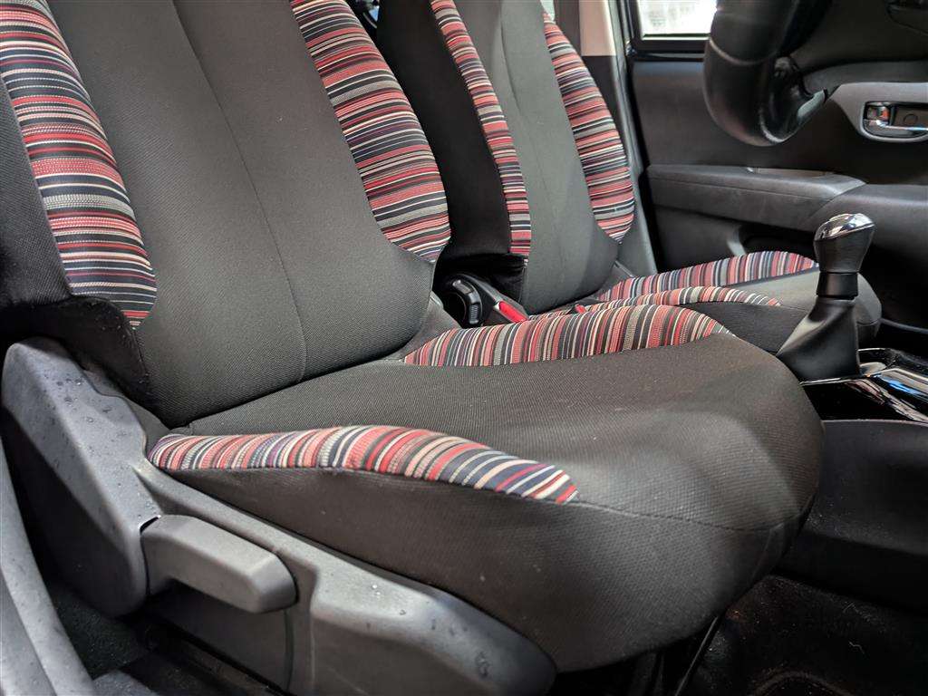 <p>2021 CITROEN C1 SHINE</p>