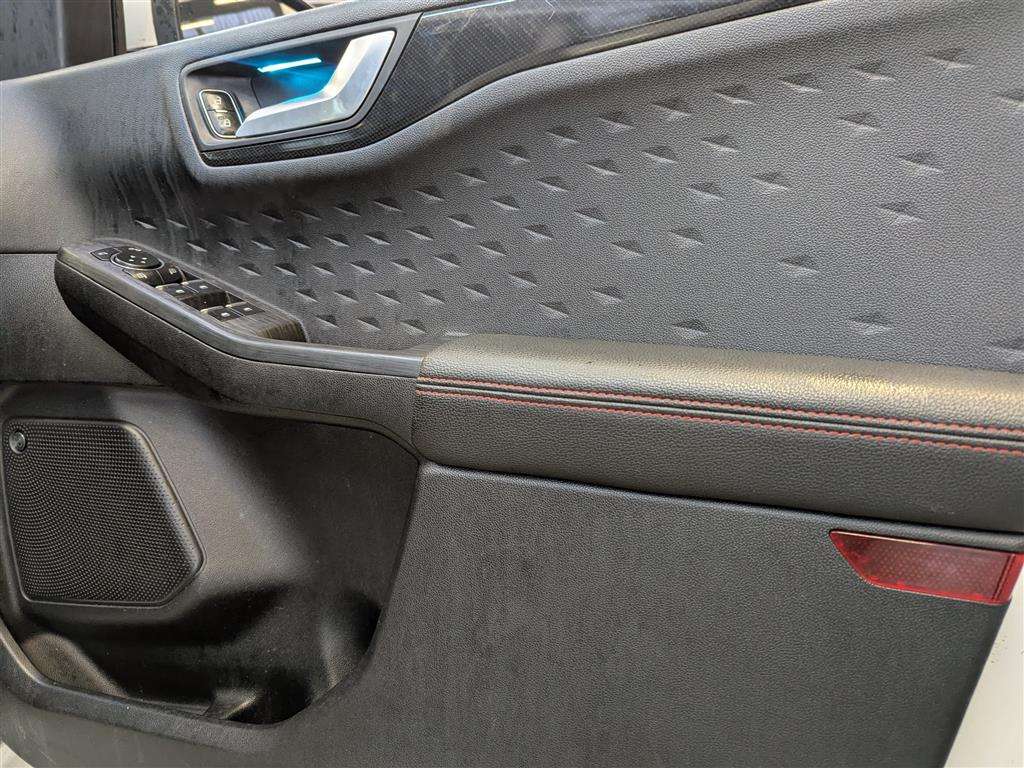 <p>2021 CITROEN C1 SHINE</p>