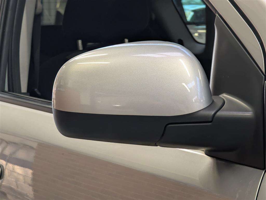 <p>2011 NISSAN NOTE N-TEC</p>