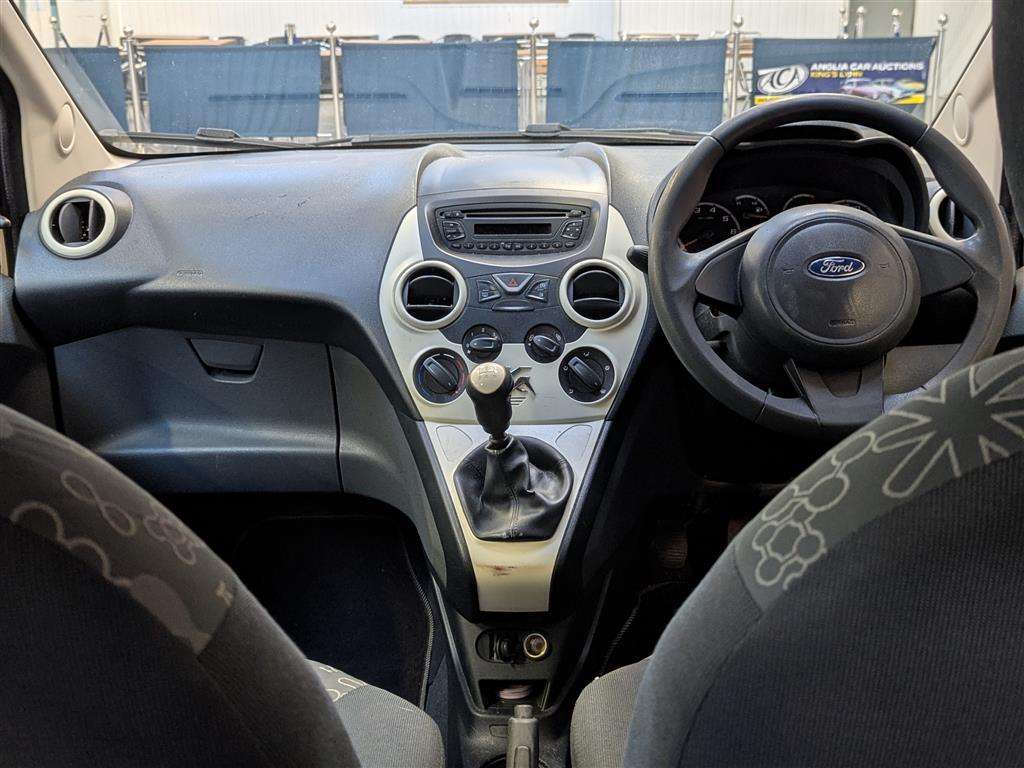 <p>2014 FORD KA STUDIO</p>