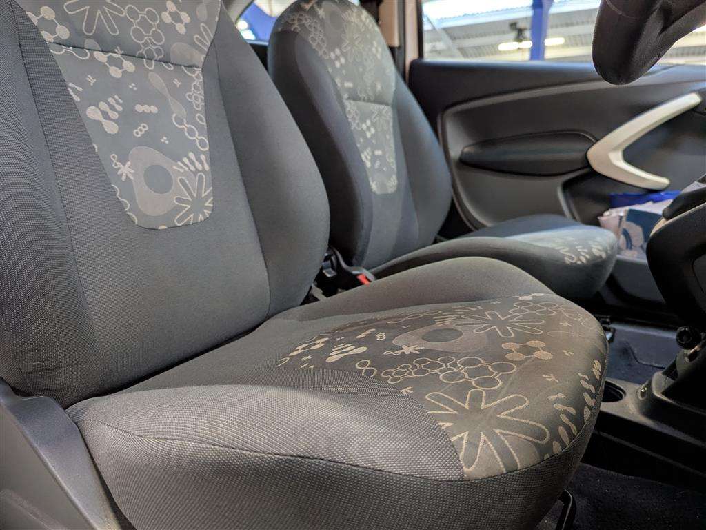 <p>2014 FORD KA STUDIO</p>