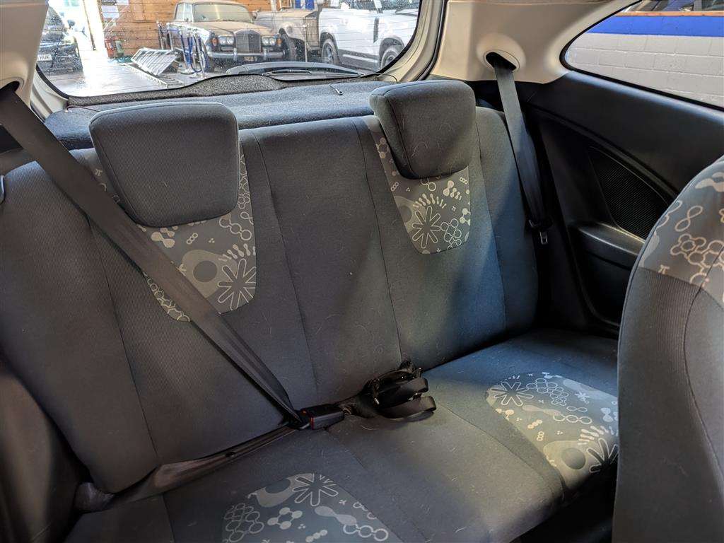 <p>2014 FORD KA STUDIO</p>