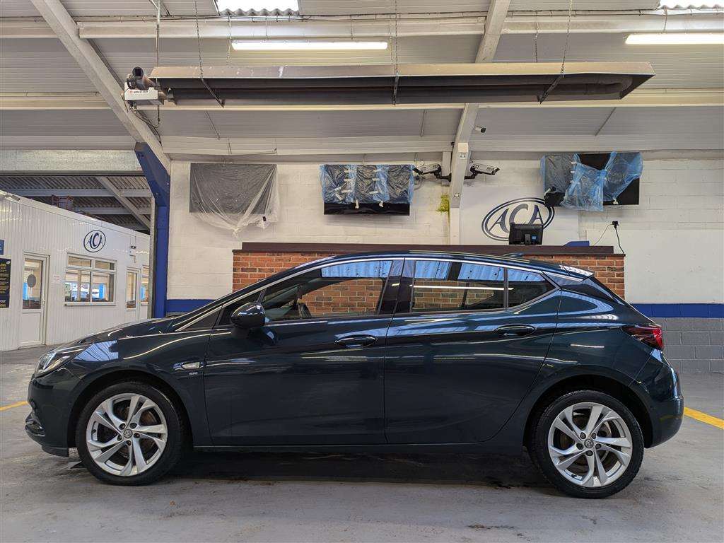 <p>2016 VAUXHALL ASTRA SRI NAV CDTI S/S</p>