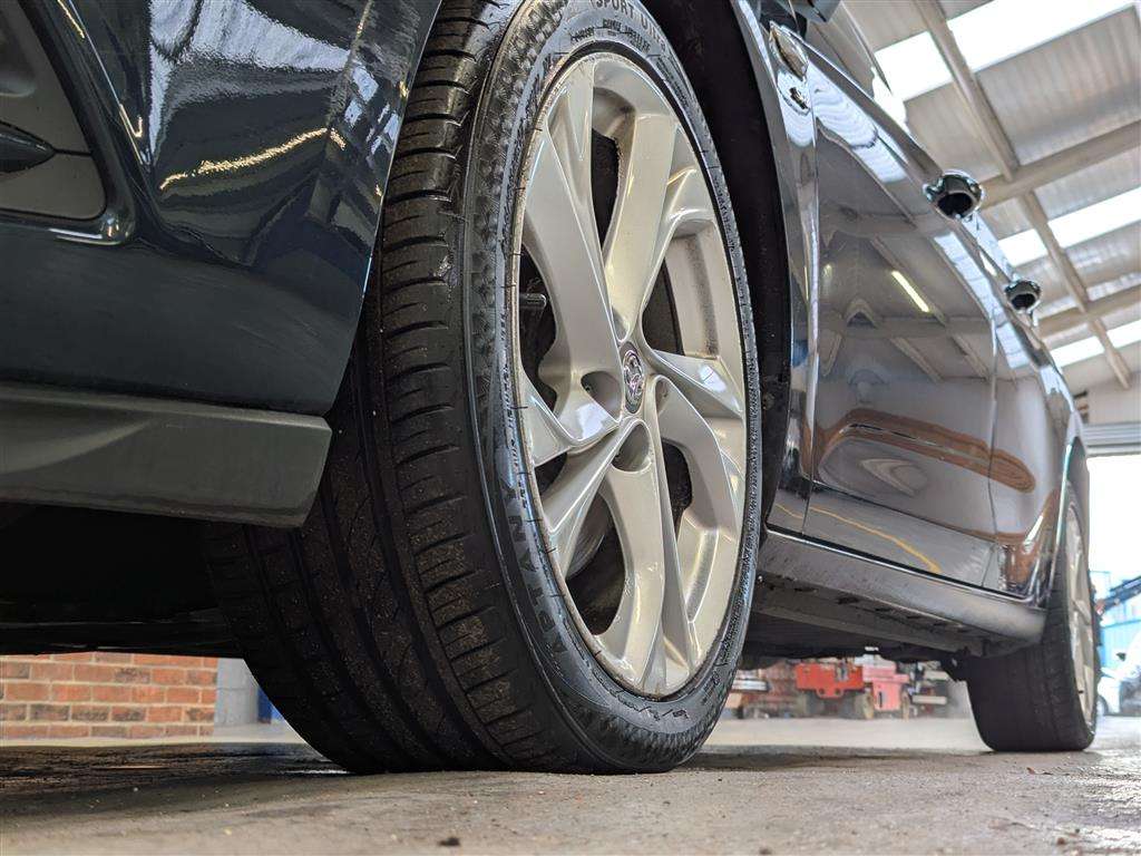 <p>2016 VAUXHALL ASTRA SRI NAV CDTI S/S</p>