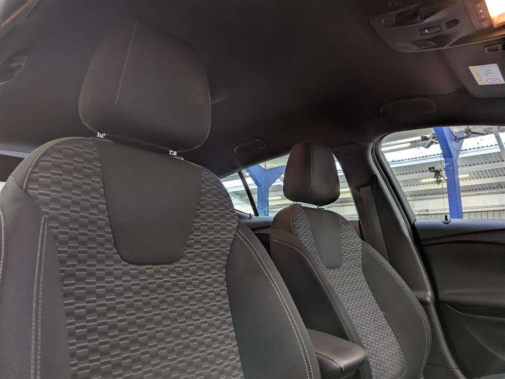 <p>2016 VAUXHALL ASTRA SRI NAV CDTI S/S</p>