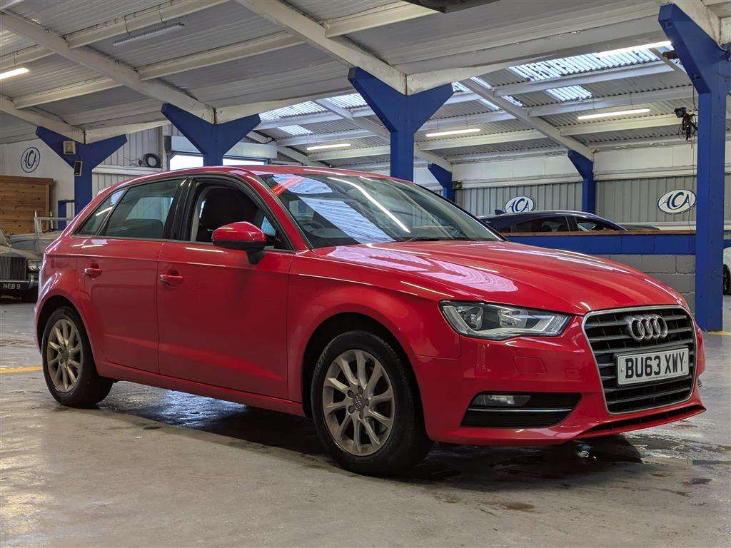 <p>2013 AUDI A3 SE TDI</p>