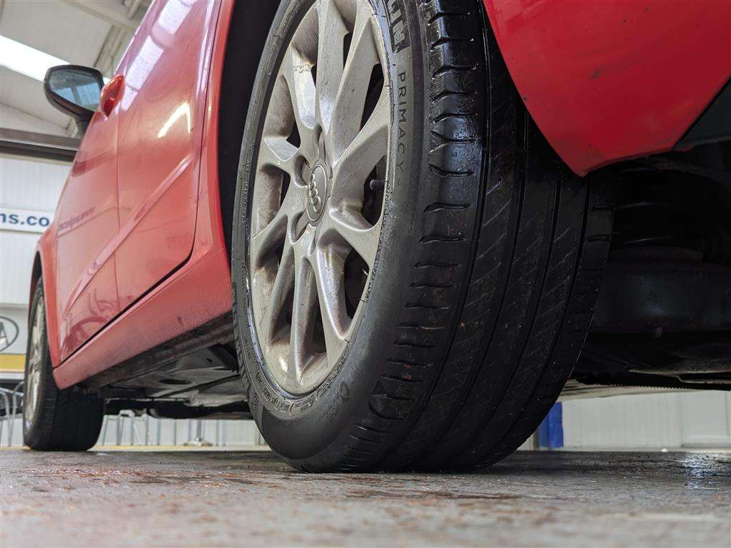 <p>2013 AUDI A3 SE TDI</p>