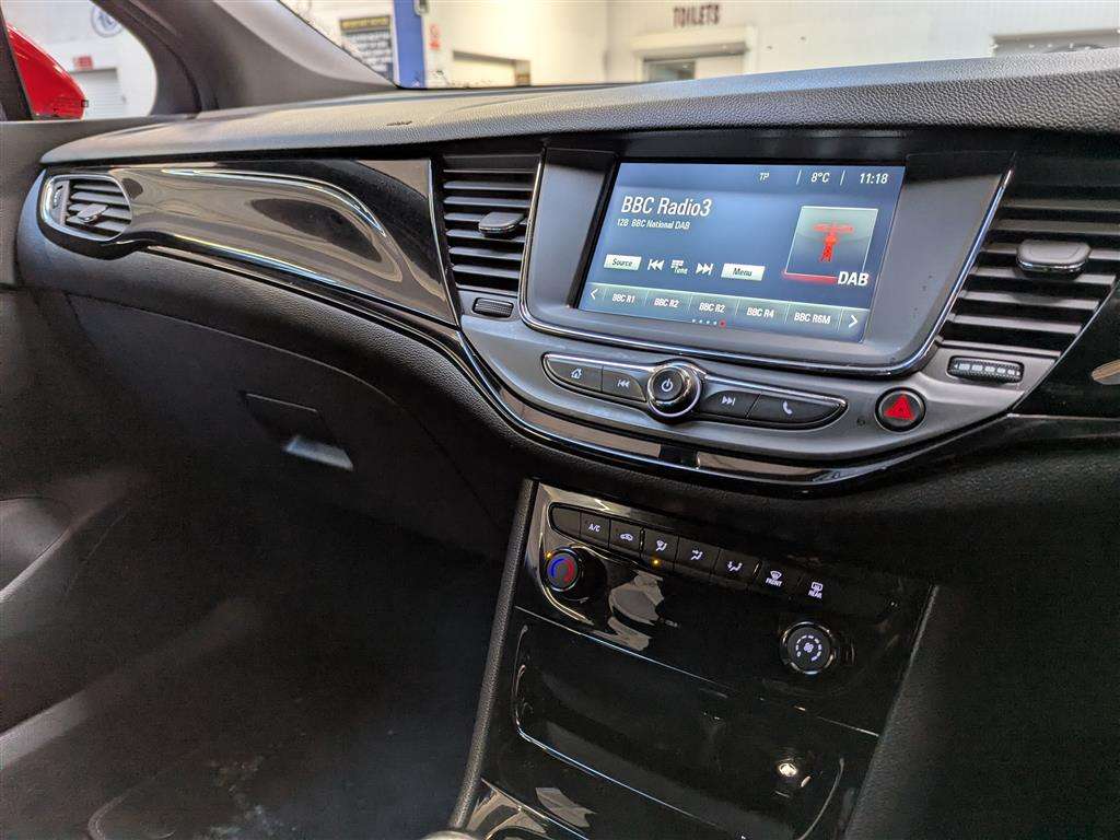 <p>2018 VAUXHALL ASTRA SRI VX-LINE</p>