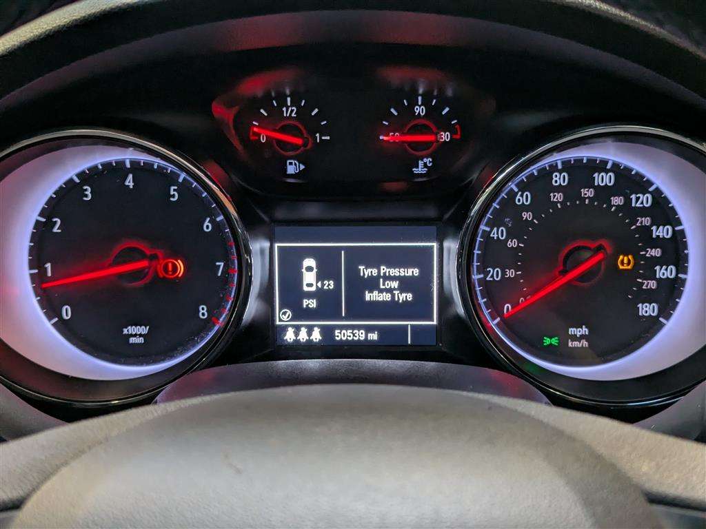 <p>2018 VAUXHALL ASTRA SRI VX-LINE</p>