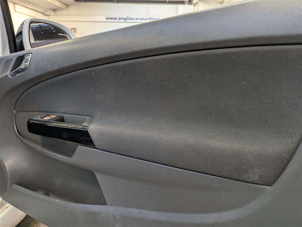 <p>2008 VAUXHALL CORSA SXI A/C</p>