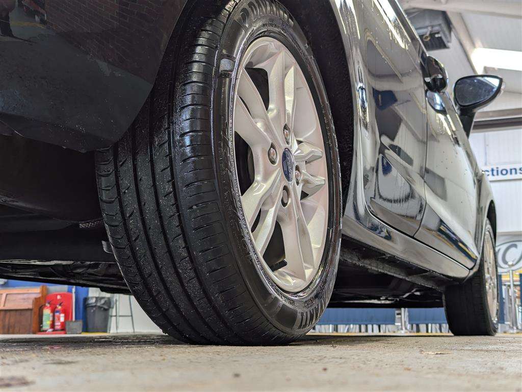 <p>2016 FORD FIESTA ZETEC TURBO</p>