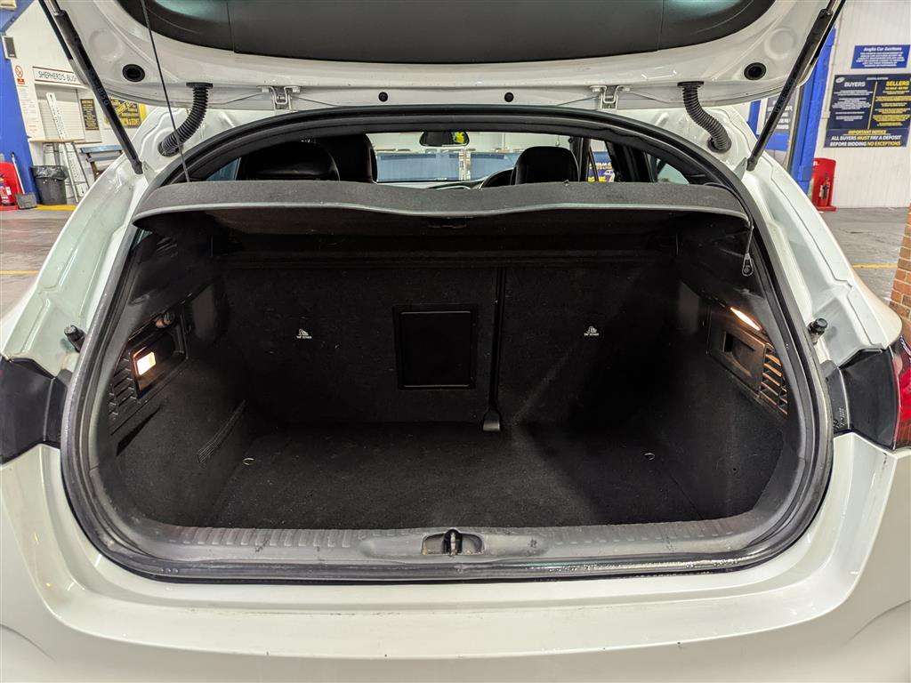 <p>2017 DS DS4 PRESTIGE BLUEHDI S/S</p>