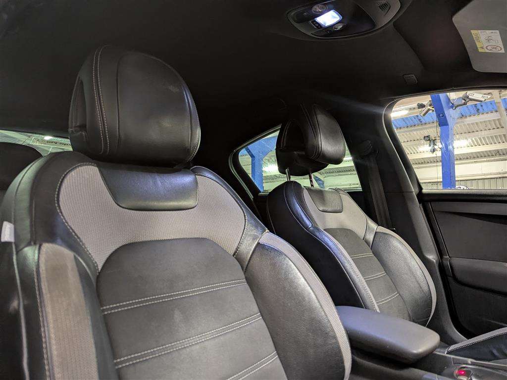 <p>2017 DS DS4 PRESTIGE BLUEHDI S/S</p>