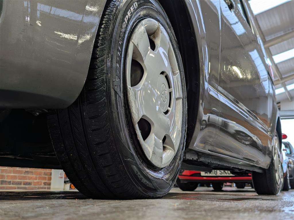 <p>2006 TOYOTA PORTE</p>