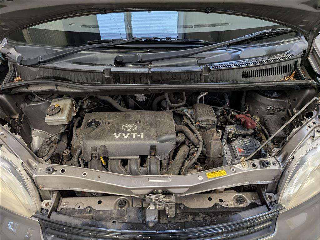 <p>2006 TOYOTA PORTE</p>