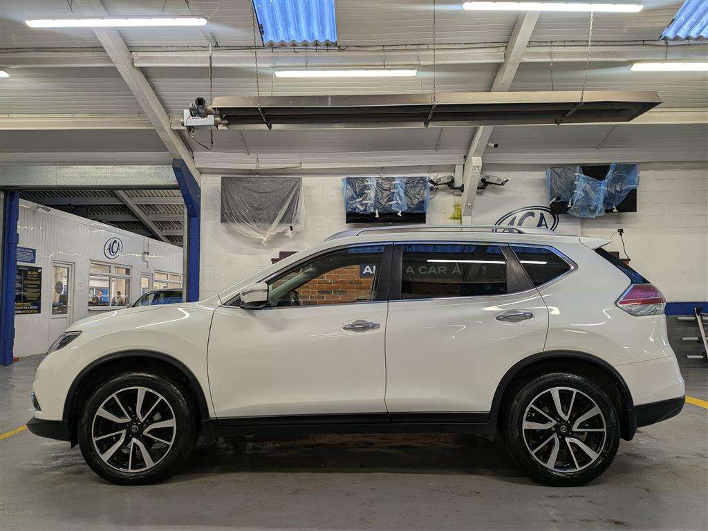 <p>2018 NISSAN X-TRAIL TEKNA SE DCI</p>