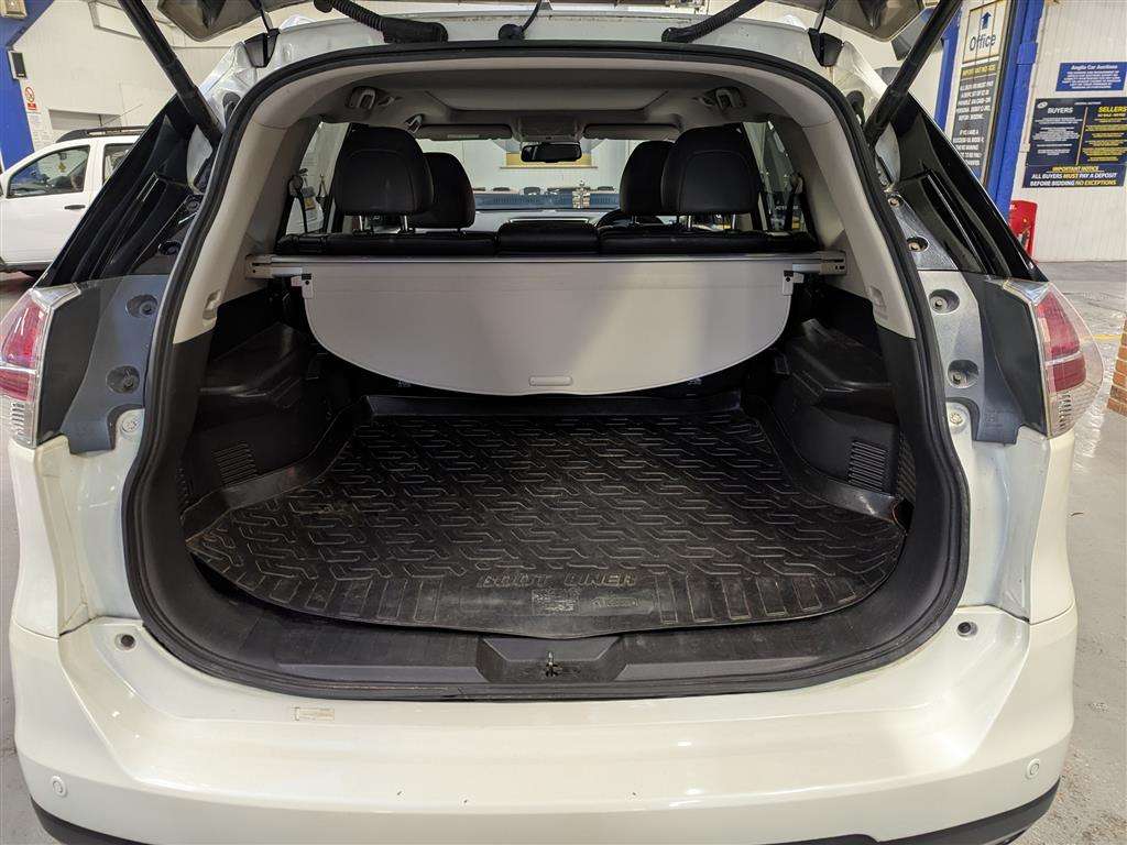 <p>2018 NISSAN X-TRAIL TEKNA SE DCI</p>