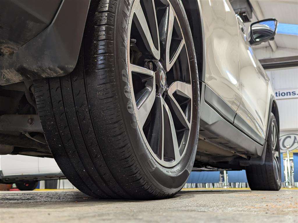 <p>2018 NISSAN X-TRAIL TEKNA SE DCI</p>