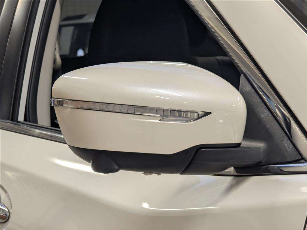 <p>2018 NISSAN X-TRAIL TEKNA SE DCI</p>