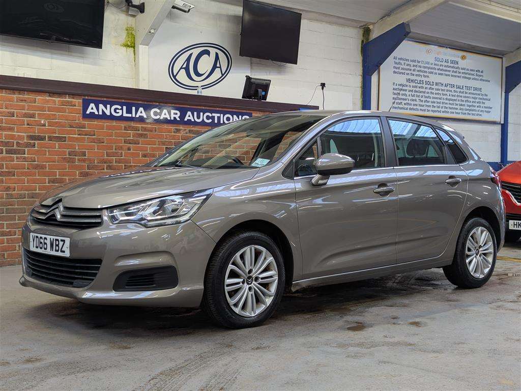 <p>2016 CITROEN C4 FEEL BLUEHDI</p>