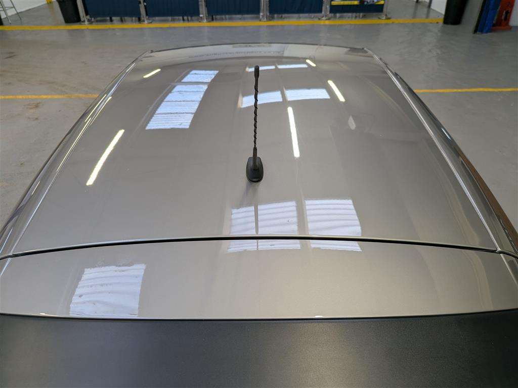 <p>2016 CITROEN C4 FEEL BLUEHDI</p>