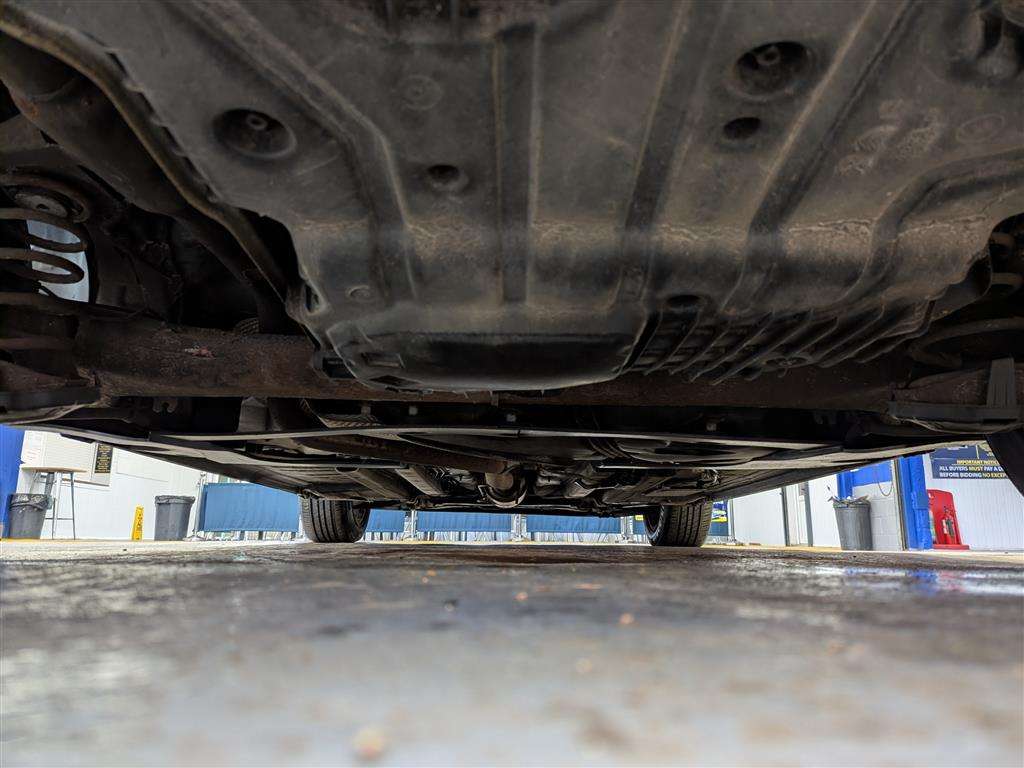 <p>2016 CITROEN C4 FEEL BLUEHDI</p>